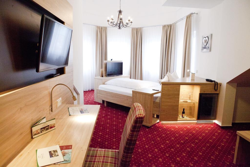Edelfinger Hof Hotell Bad Mergentheim Rom bilde